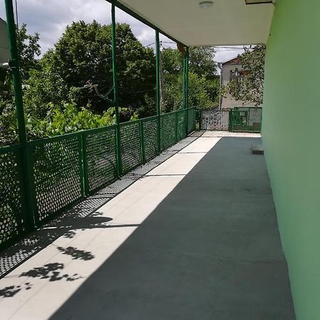 Guest House Luka Manglisi Εξωτερικό φωτογραφία