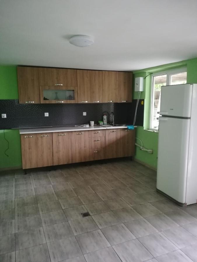 Guest House Luka Manglisi Εξωτερικό φωτογραφία